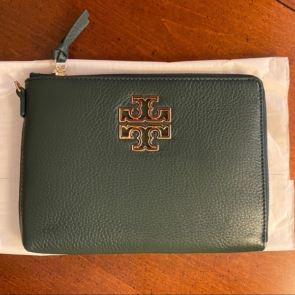 🆕 Tory Burch Britten Pouch Wristlet -Authentic - Picture 2 of 7